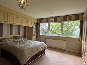 MASTER BEDROOM- click for photo gallery